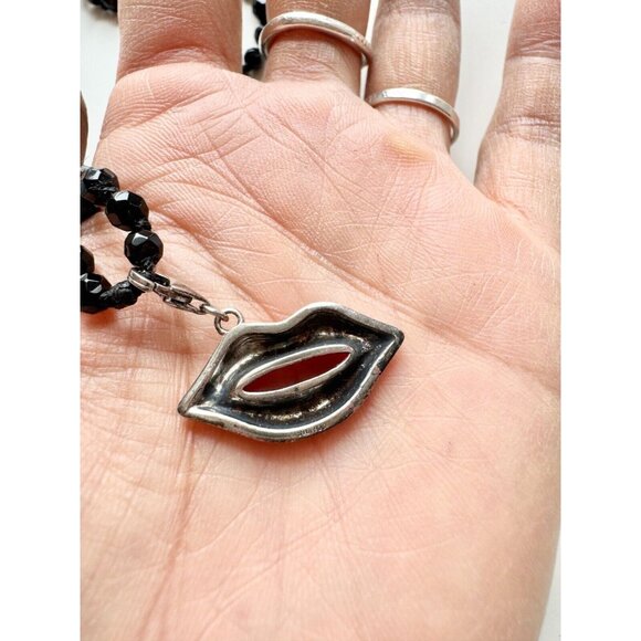 Unbranded 925 Sterling Silver Red Crystal Rhinestone Lips Pendant Necklace - Picture 6 of 10